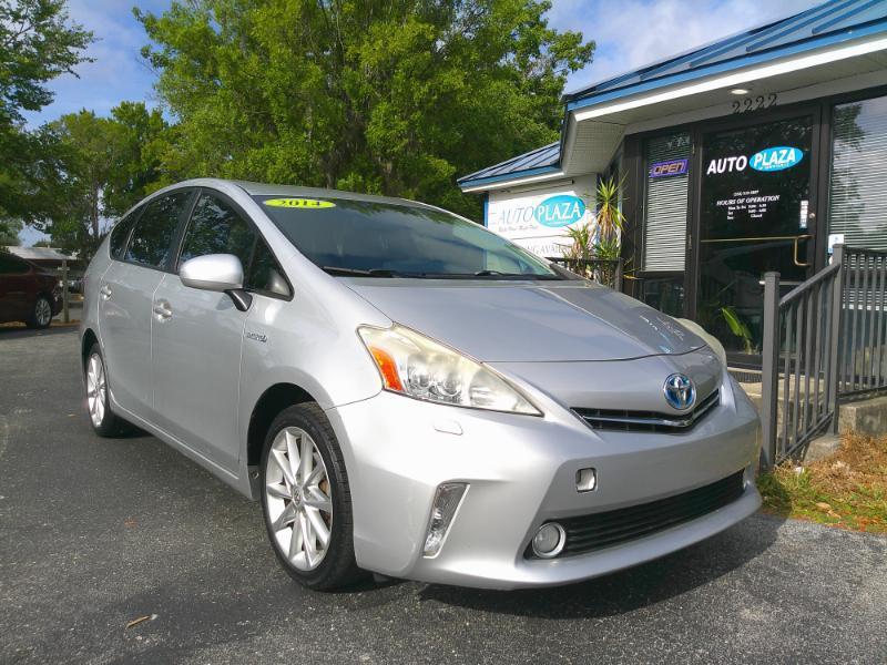 Toyota Prius V Five 2014