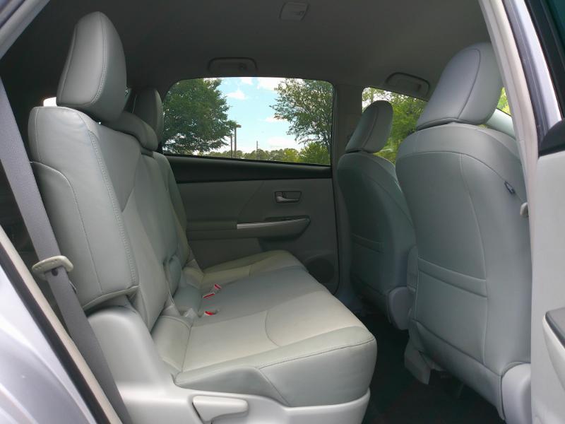Toyota Prius V Five 2014