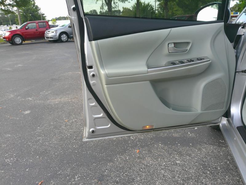 Toyota Prius V Five 2014