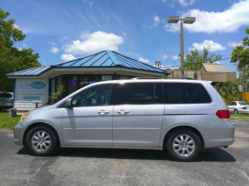Honda Odyssey EX-L w/ DVD and Navigation 2010