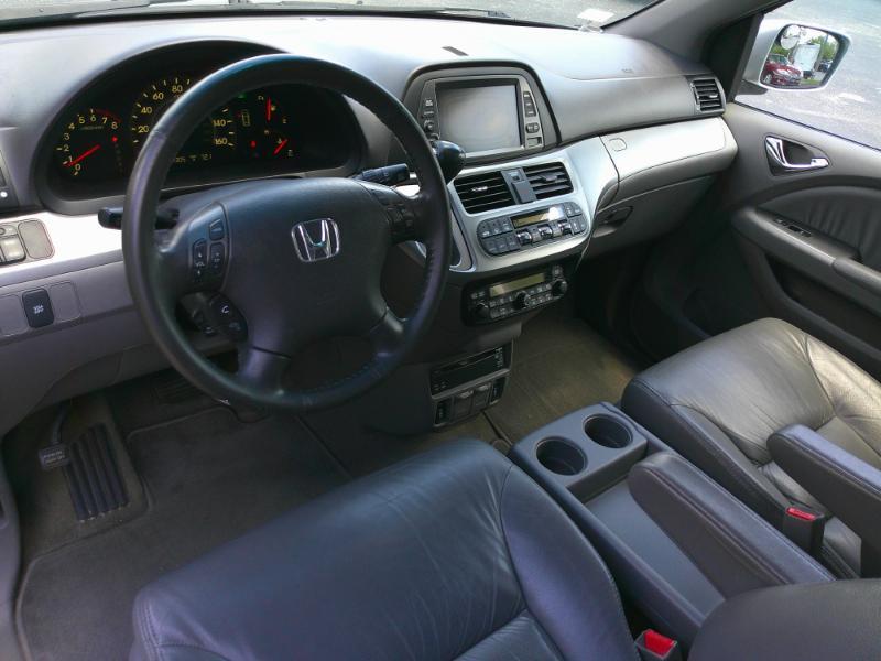 Honda Odyssey EX-L w/ DVD and Navigation 2010