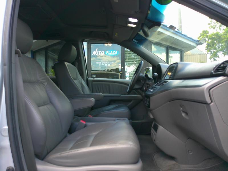 Honda Odyssey EX-L w/ DVD and Navigation 2010