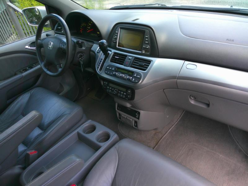 Honda Odyssey EX-L w/ DVD and Navigation 2010
