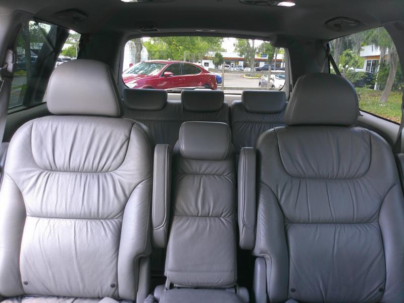 Honda Odyssey EX-L w/ DVD and Navigation 2010
