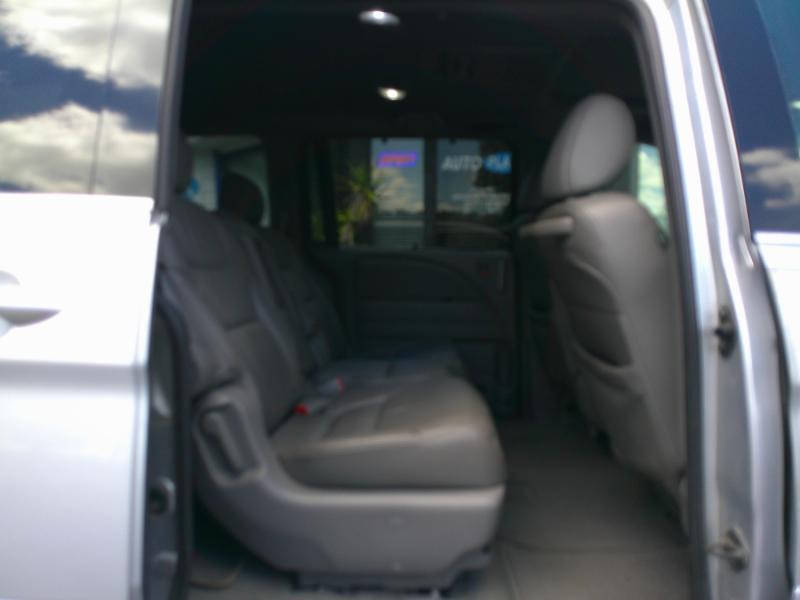 Honda Odyssey EX-L w/ DVD and Navigation 2010
