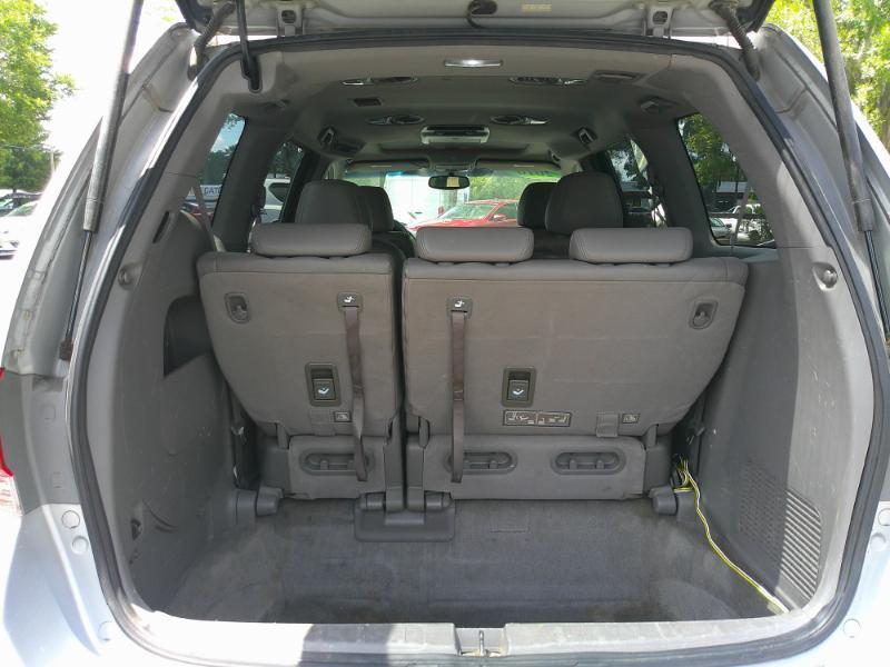 Honda Odyssey EX-L w/ DVD and Navigation 2010