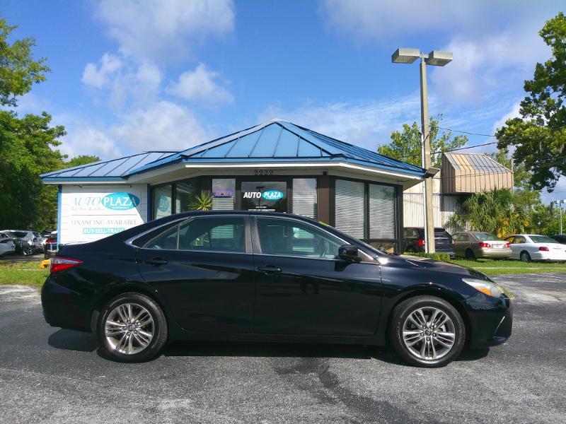 Toyota Camry SE 2017