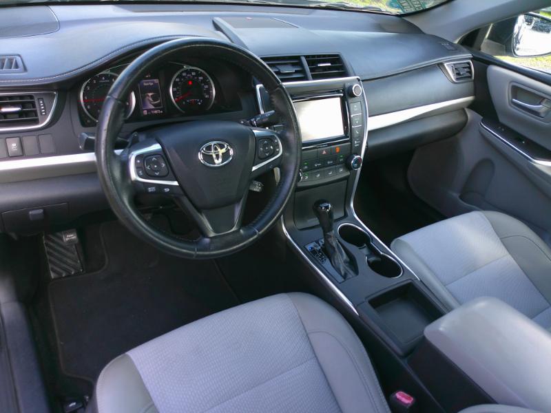 Toyota Camry SE 2017