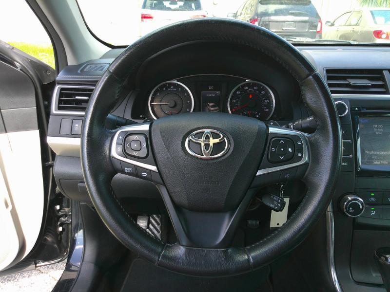 Toyota Camry SE 2017