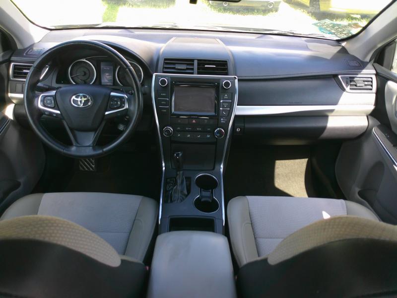 Toyota Camry SE 2017