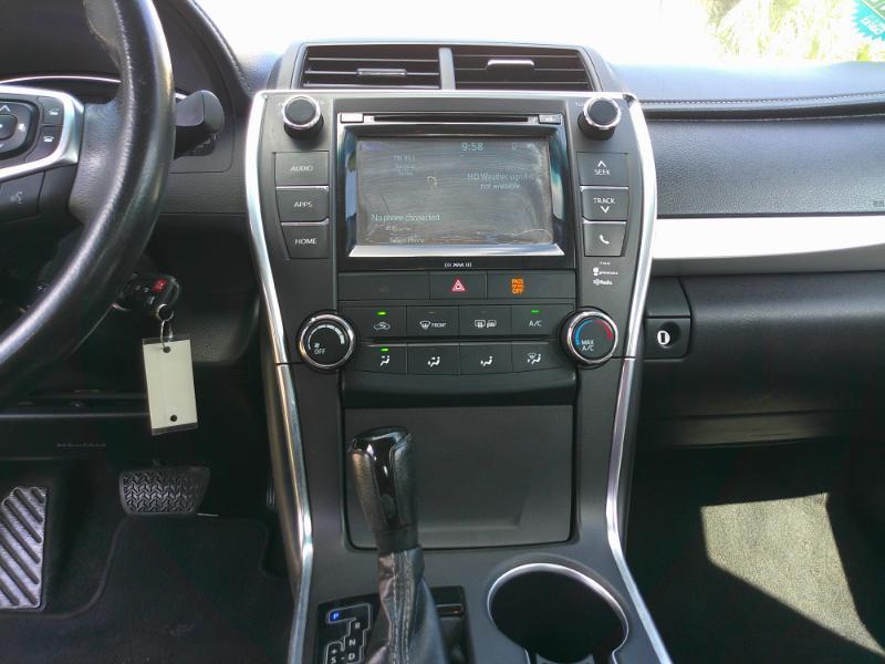 Toyota Camry SE 2017