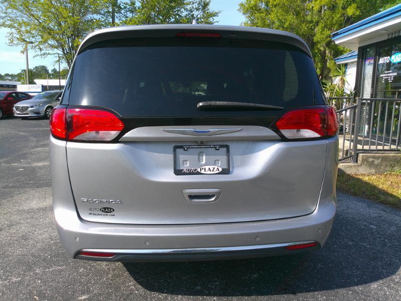 Chrysler Pacifica Touring-L 2018