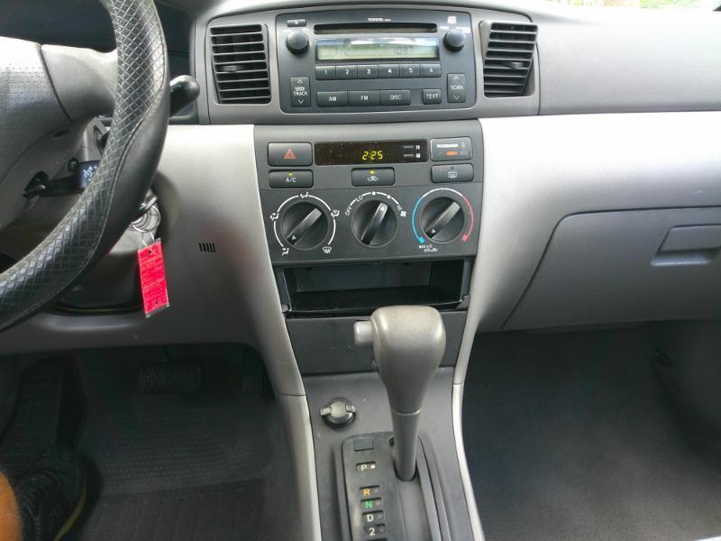 Toyota Corolla LE 2008