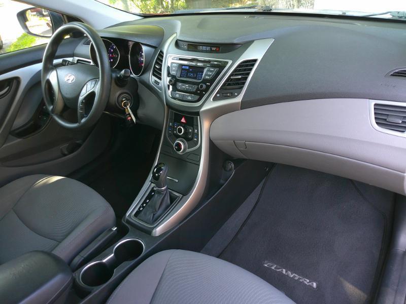 Hyundai Elantra SE 2014