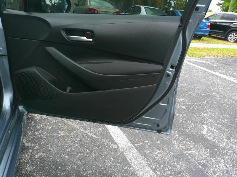 Toyota Corolla LE 2021