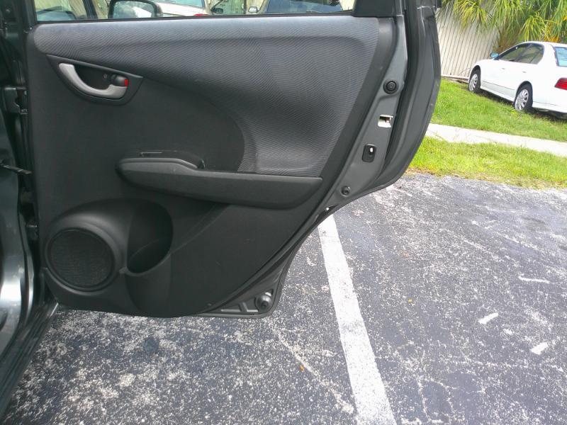 Honda Fit 5-Speed AT 2013