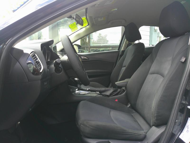 Mazda MAZDA3 i Sport AT 4-Door 2015