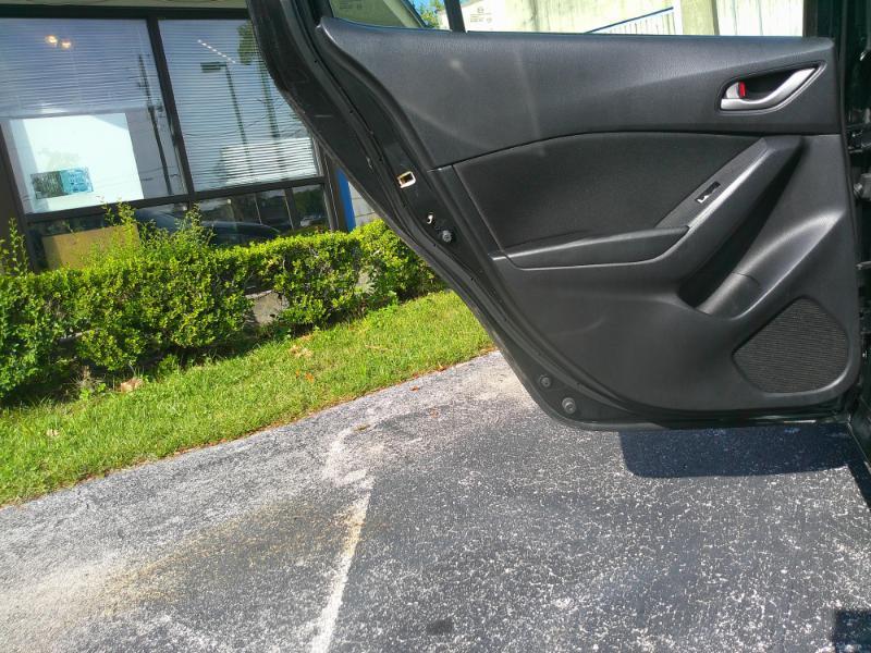 Mazda MAZDA3 i Sport AT 4-Door 2015