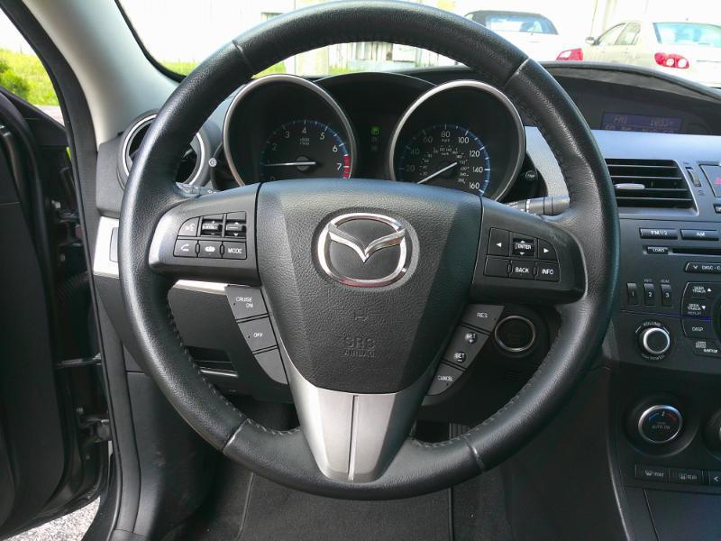 Mazda MAZDA3 i Touring AT 4-Door 2013