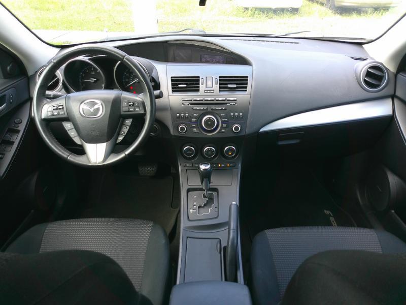 Mazda MAZDA3 i Touring AT 4-Door 2013