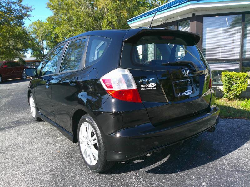 Honda Fit Sport 5-Speed AT 2011