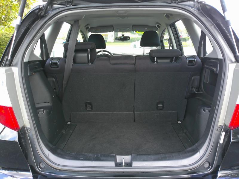 Honda Fit Sport 5-Speed AT 2011