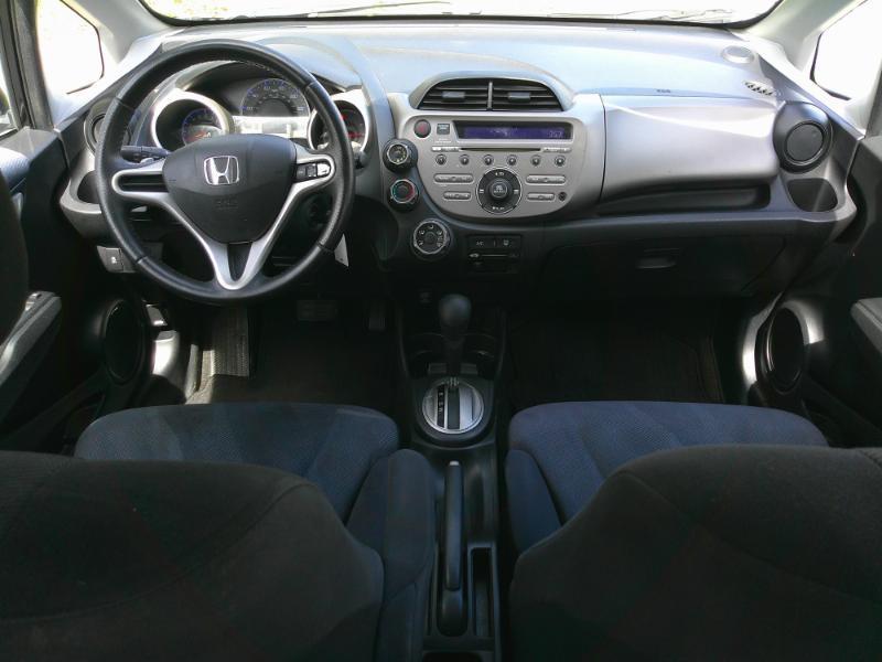 Honda Fit Sport 5-Speed AT 2011