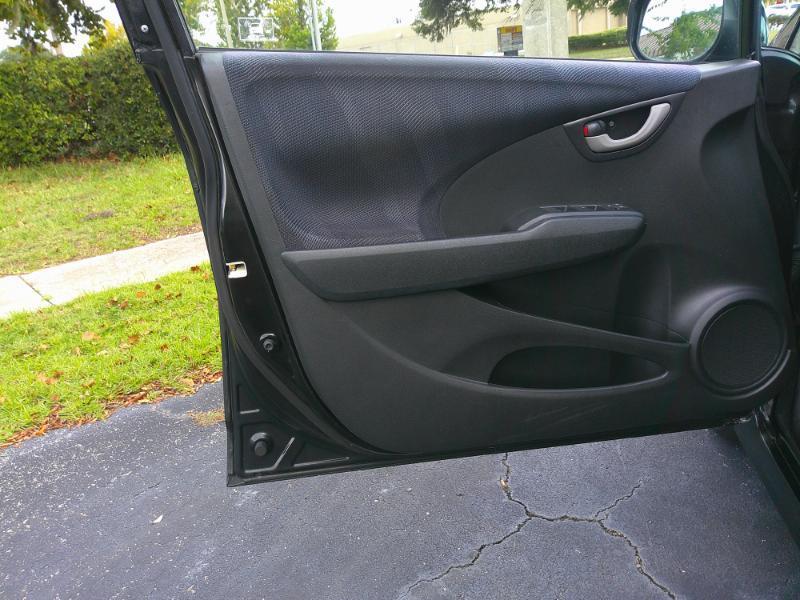 Honda Fit Sport 5-Speed AT 2011