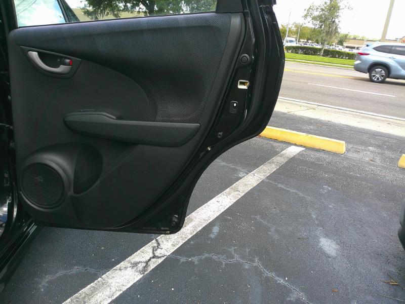 Honda Fit Sport 5-Speed AT 2011