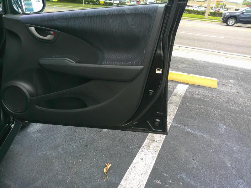 Honda Fit Sport 5-Speed AT 2011