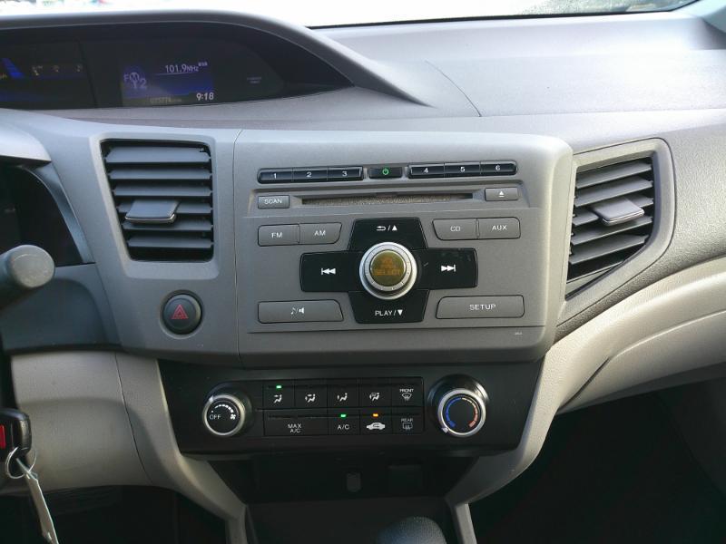 Honda Civic LX Sedan 5-Speed AT 2012