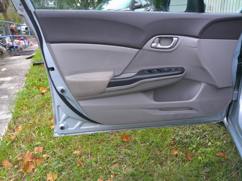 Honda Civic LX Sedan 5-Speed AT 2012