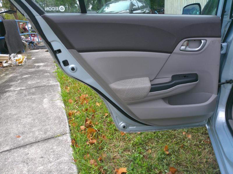 Honda Civic LX Sedan 5-Speed AT 2012