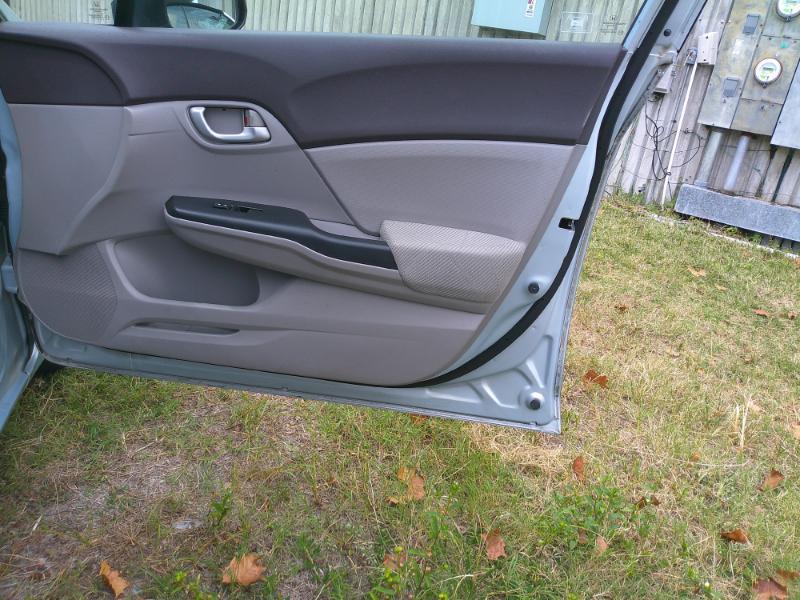 Honda Civic LX Sedan 5-Speed AT 2012