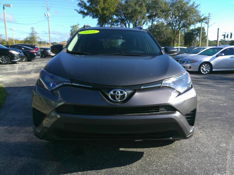 Toyota RAV4 LE FWD 2016