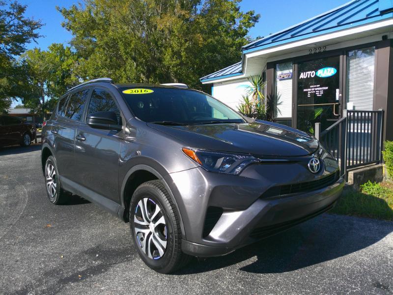 Toyota RAV4 LE FWD 2016