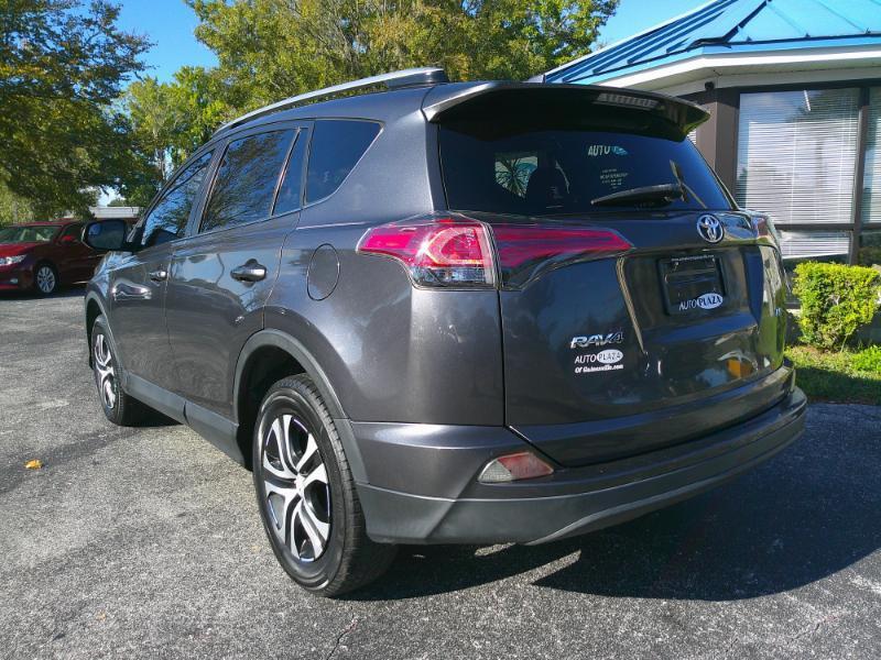 Toyota RAV4 LE FWD 2016