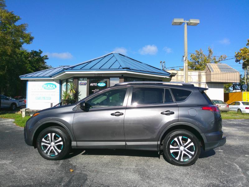 Toyota RAV4 LE FWD 2016