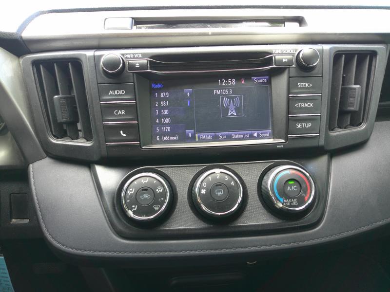Toyota RAV4 LE FWD 2016
