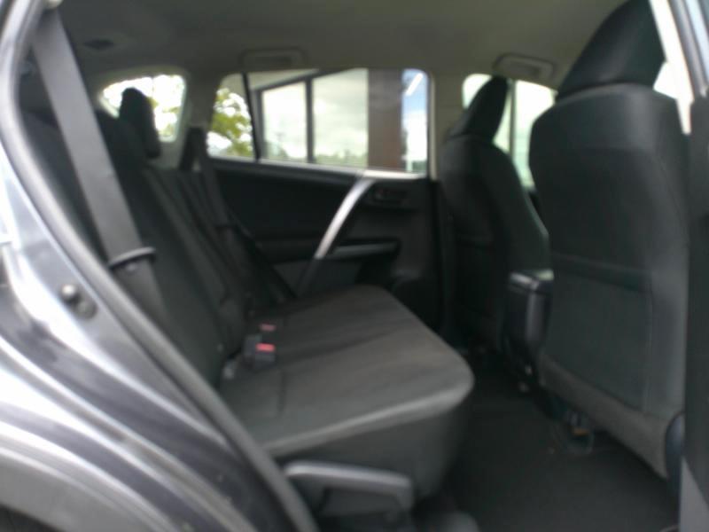 Toyota RAV4 LE FWD 2016