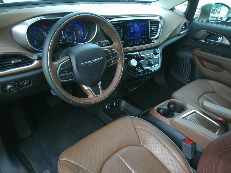 Chrysler Pacifica Limited 2017