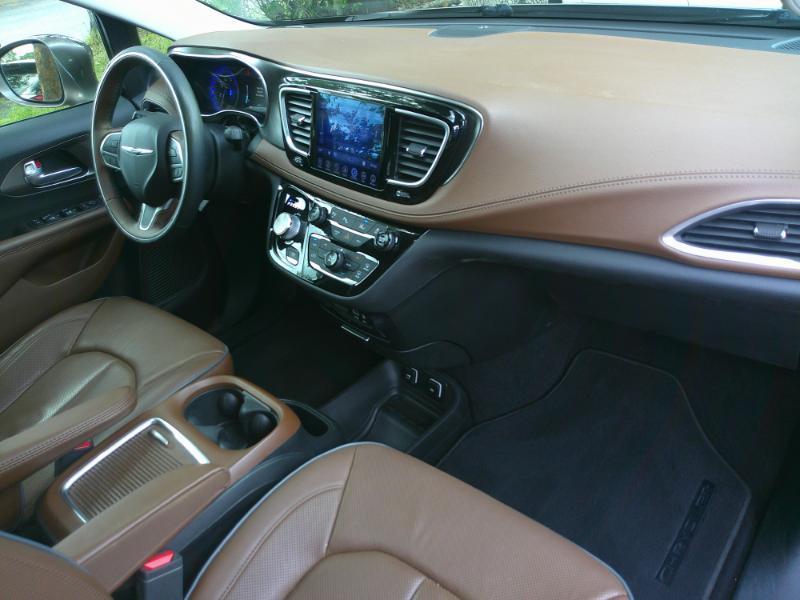 Chrysler Pacifica Limited 2017