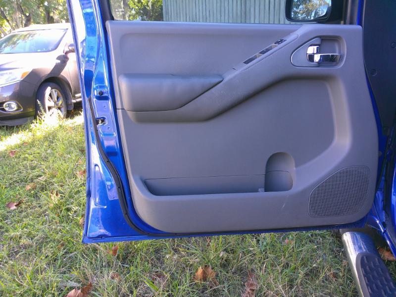 Nissan Frontier  2014