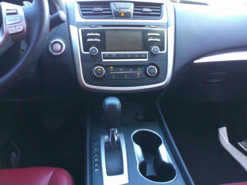 Nissan Altima 2.5 SR 2017