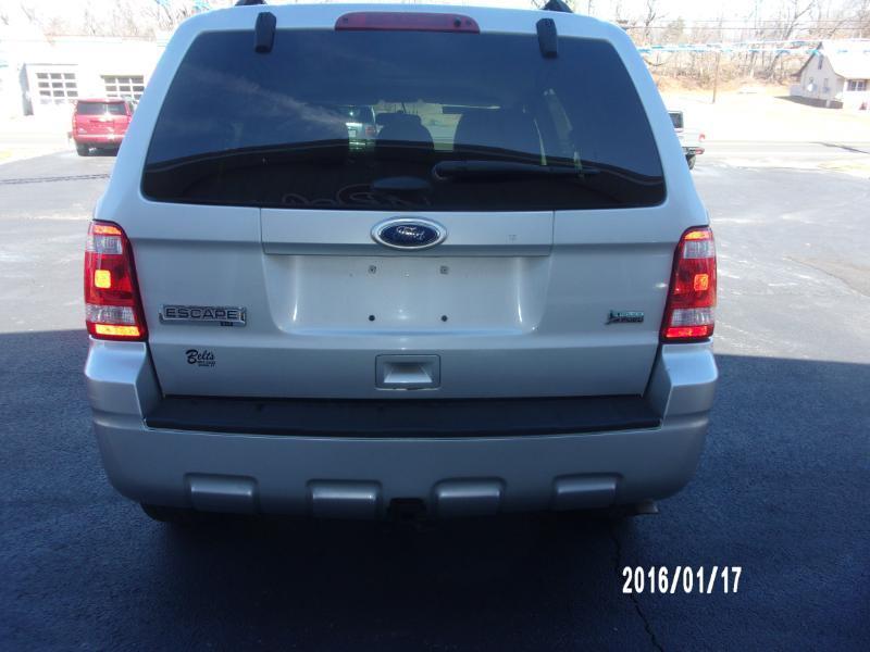 Ford Escape XLT FWD 2011
