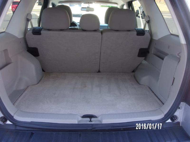 Ford Escape XLT FWD 2011