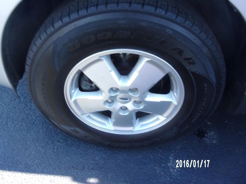 Ford Escape XLT FWD 2011