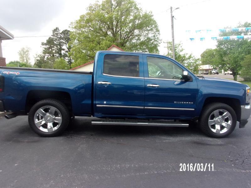 Chevrolet Silverado 1500 LTZ Crew Cab 4WD 2017