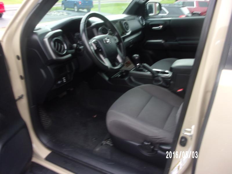Toyota Tacoma SR5 Double Cab Long Bed V6 6AT 2WD 2016