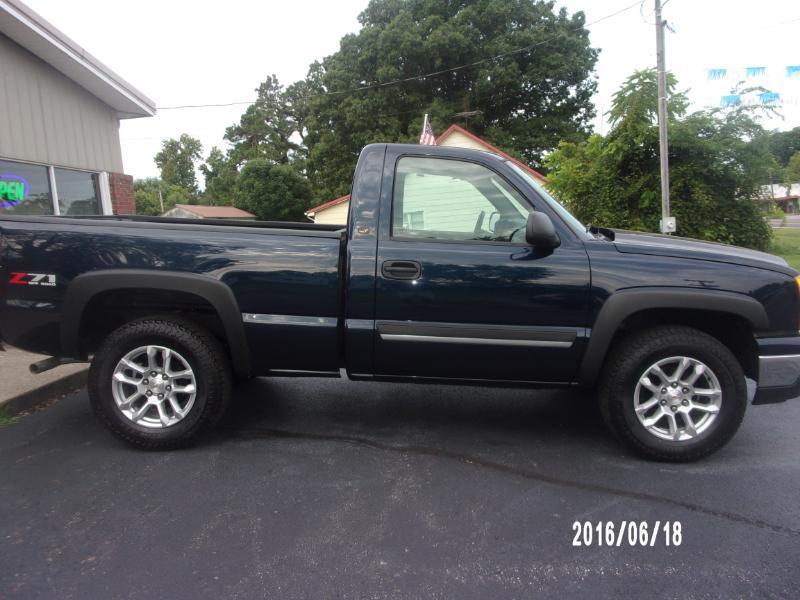 Chevrolet Silverado 1500 LS 4WD 2006
